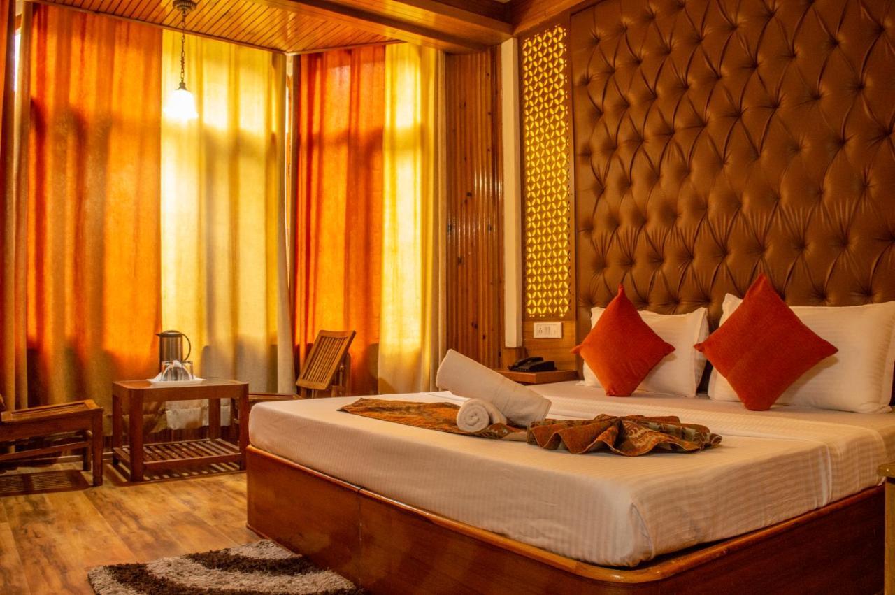 Hotel Mountain Top Manāli Extérieur photo
